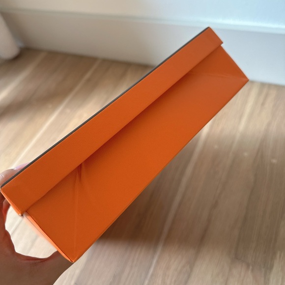 Authentic Hermès empty Box size 15*9*2.5 - Picture 3 of 4